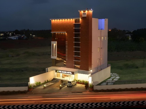 The Acacia Hotel image 1